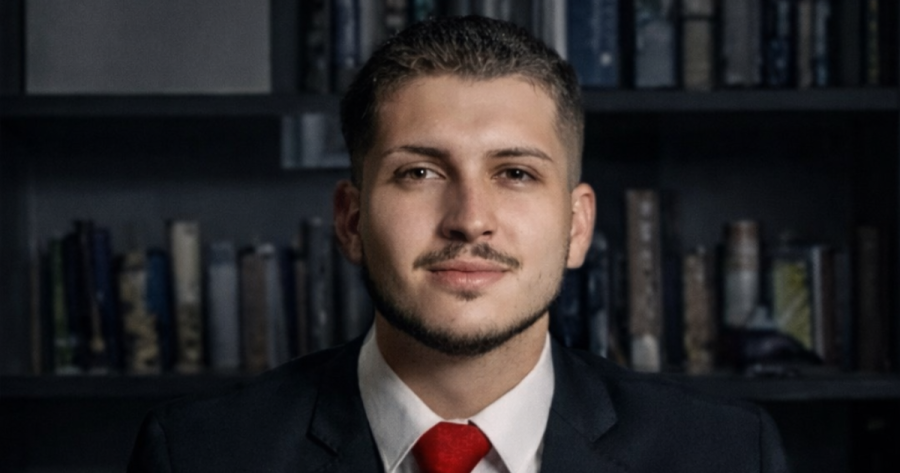 Advogado se entrega à polícia após comprar imagens sexuais de criança em Iguape 