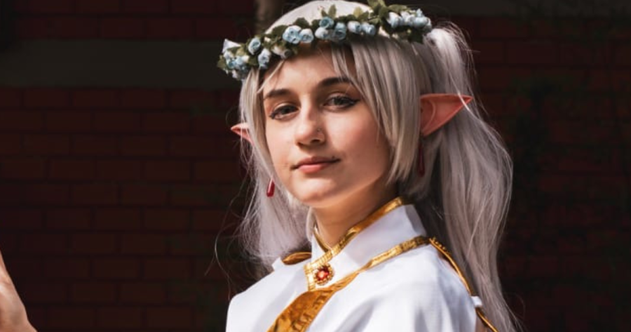 Cosplayer de Jacupiranga lança livro sobre luto, suspense e vida adulta