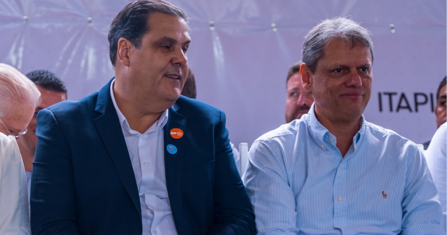 Prefeito de Apiaí comemora pesquisa que aponta liderança de Tarcísio no Governo de SP
