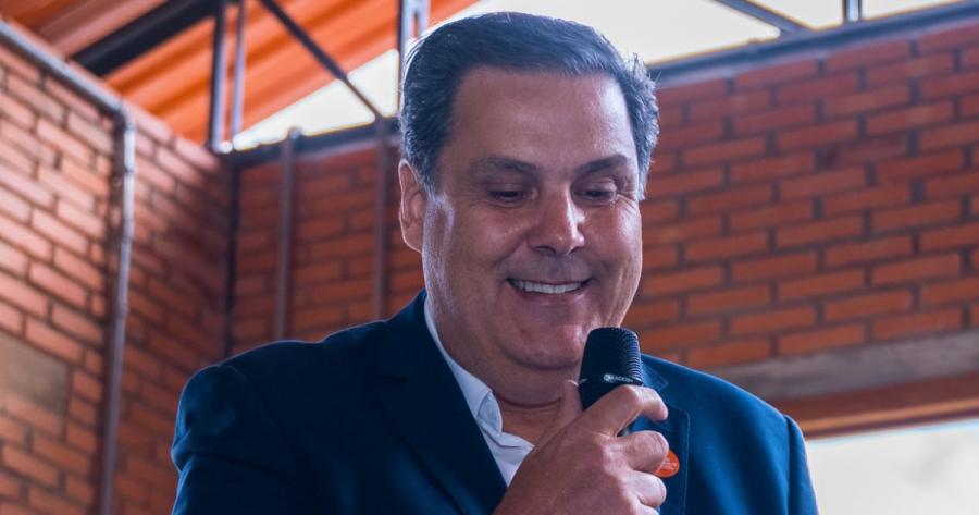 Sérgio da Padaria agradece ao governo Lula em entrega de unidade odontológica em Apiaí